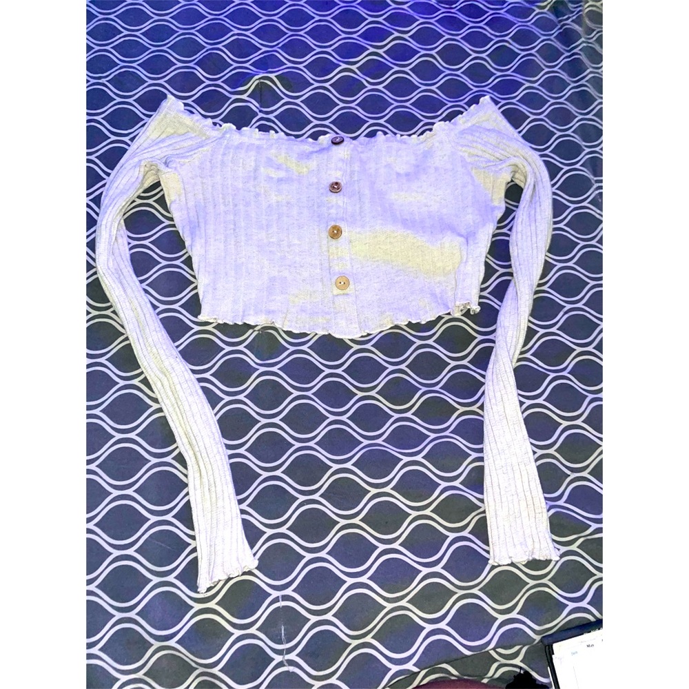 Bundle! Crop tops and 1 halter top